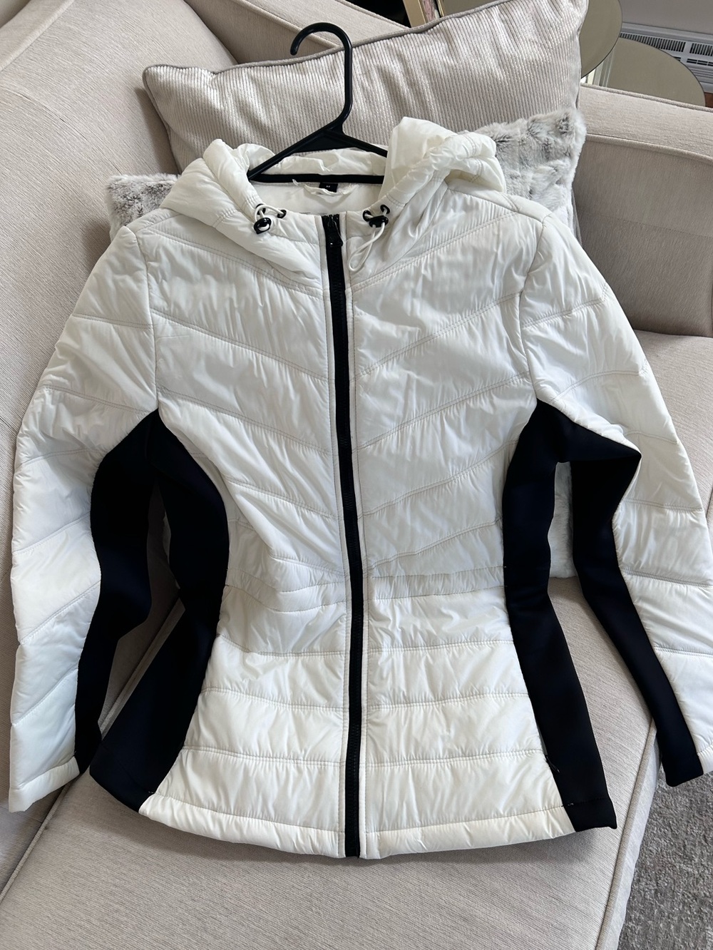 Guess White Quilted Hooded Jacket with Black Side Panels and Trim